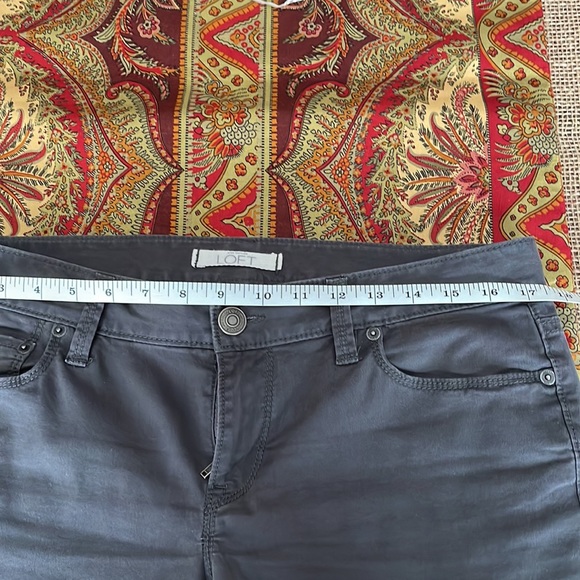 EUC loft chino’s size 8 - Picture 5 of 7